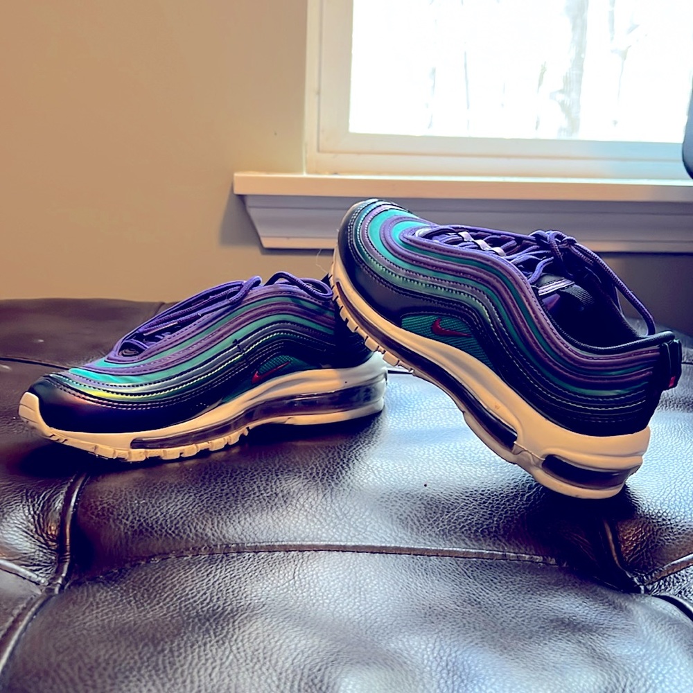 Nike Air Max. Women size 6.